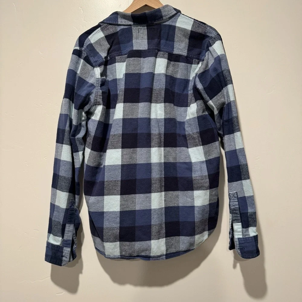 Men’s size large Hollister Blue Plaid Button-Up Shirt - Picture 6 of 8